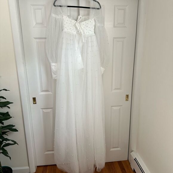HY WHITE PEARL MATERNITY GOWN/DRESS - Picture 5 of 12